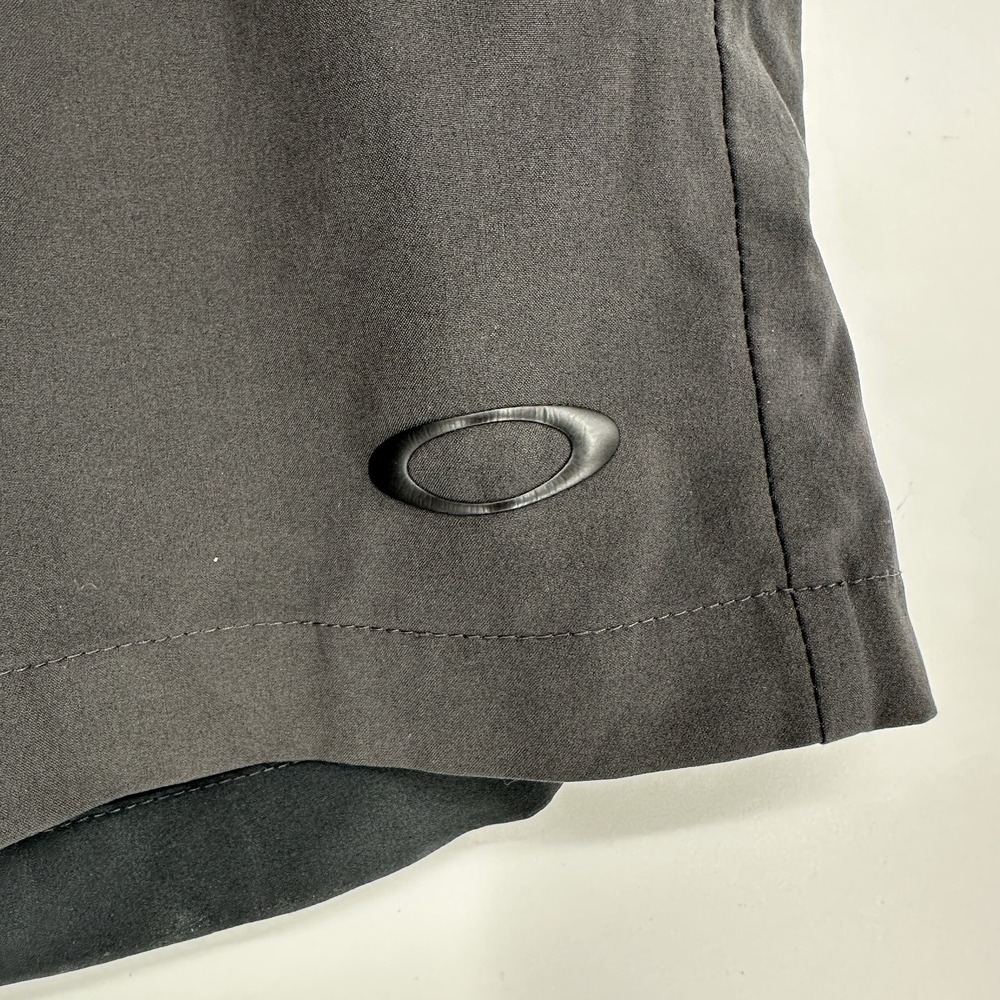 Oakley Men's Shorts Golf Performance Wicking Lightweight Casual Size 30x10 Black - Picture 5 of 15